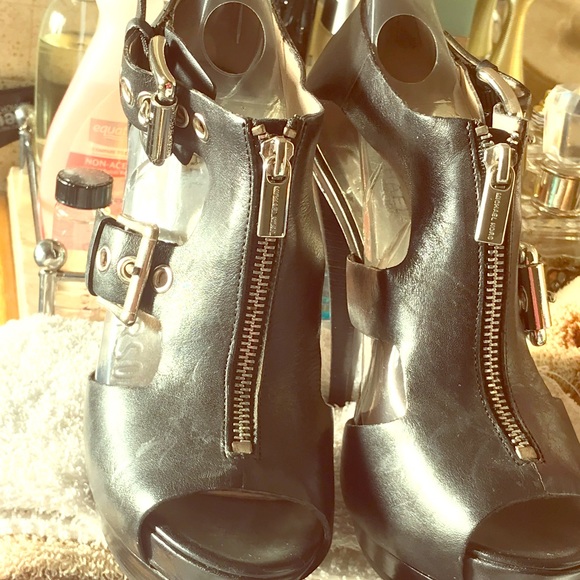 KORS Michael Kors Shoes - Black silver hard wear Michael Kors heels size 6